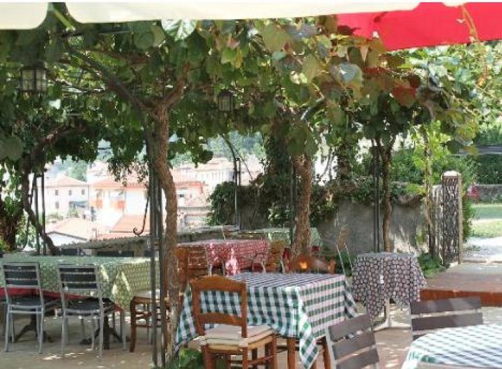 Albergo Ristorante Ai Pini Tarzo ภายนอก รูปภาพ