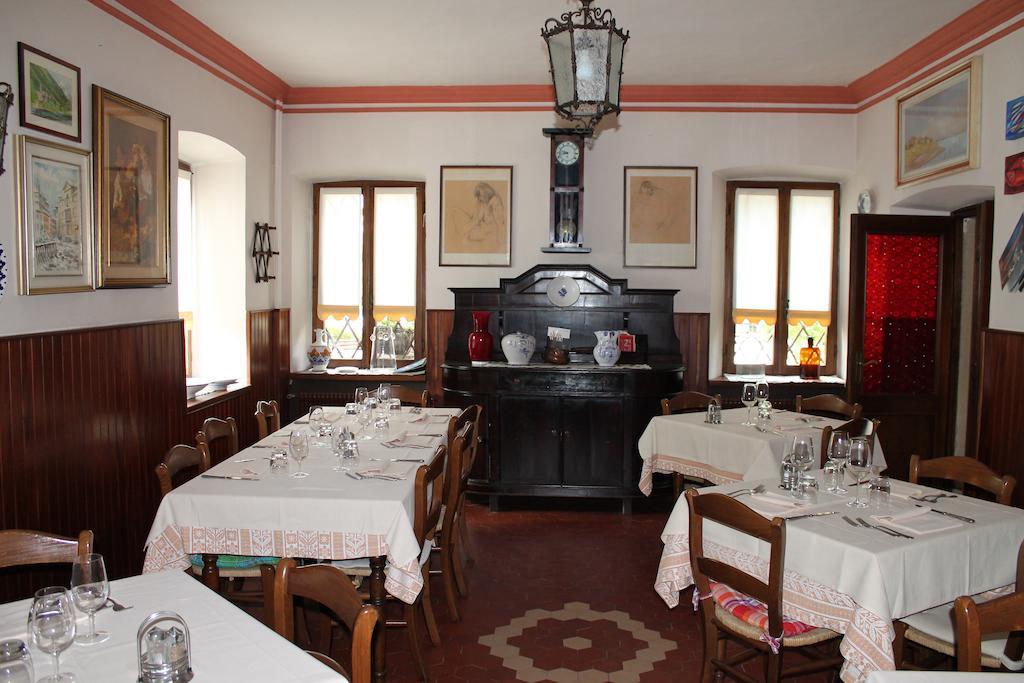 Albergo Ristorante Ai Pini Tarzo ภายนอก รูปภาพ